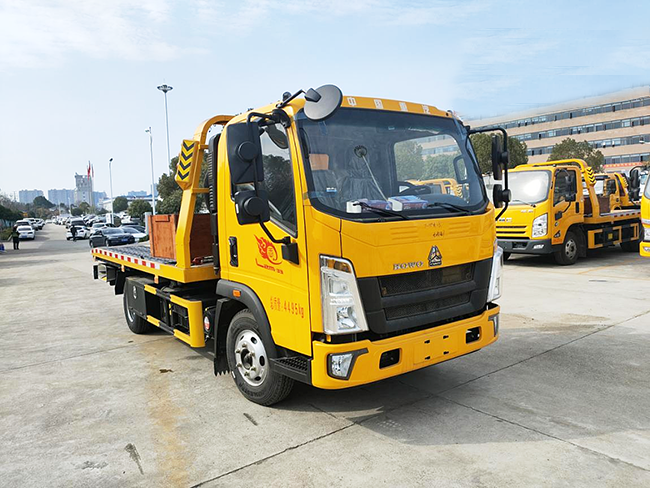 重汽豪沃國(guó)六藍(lán)牌清障車