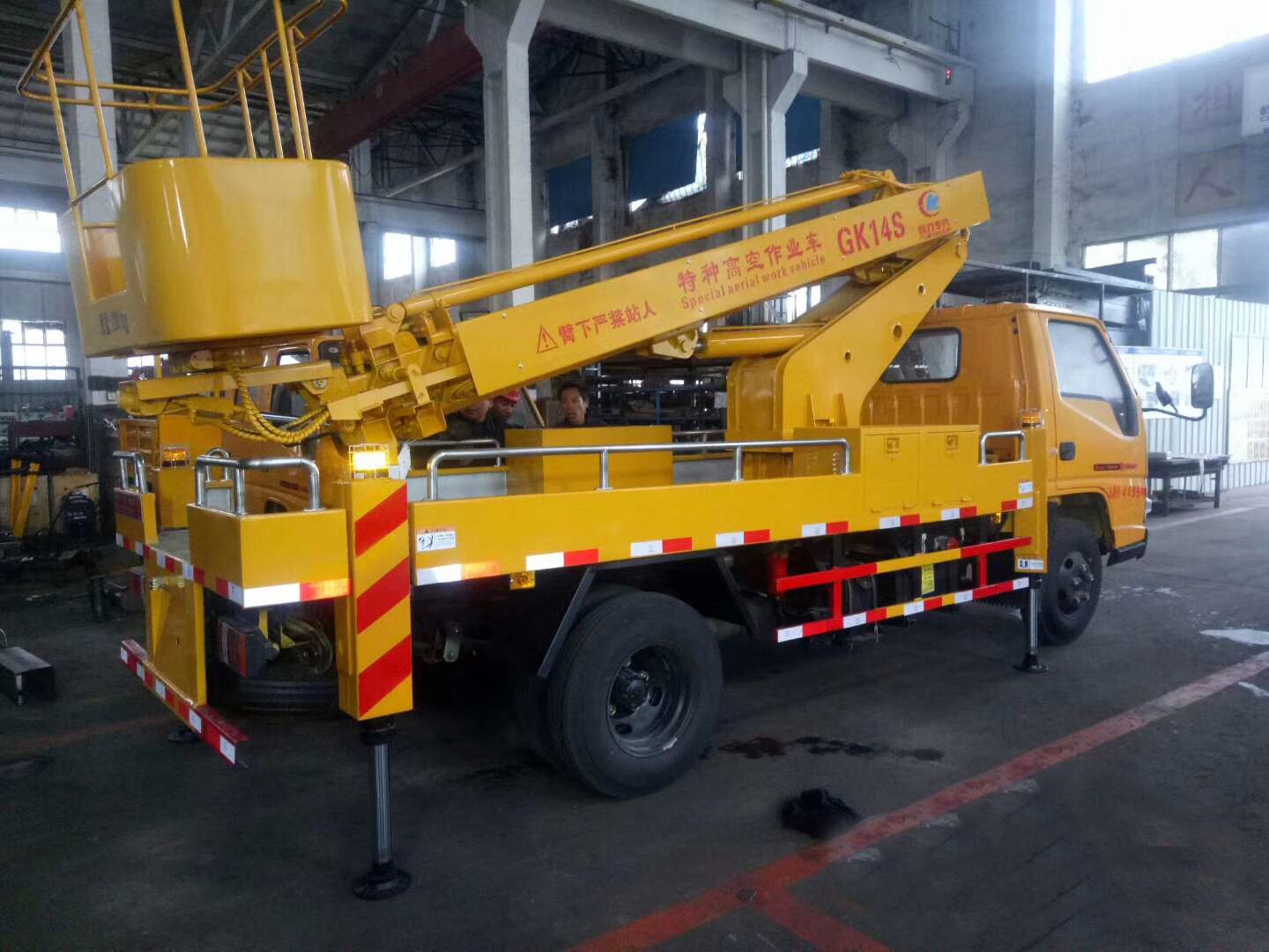 12-16米 藍(lán)牌江鈴單排·伸縮臂高空車