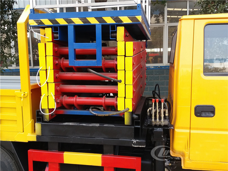 8-12米 藍(lán)牌江鈴雙排·升降平臺(tái)