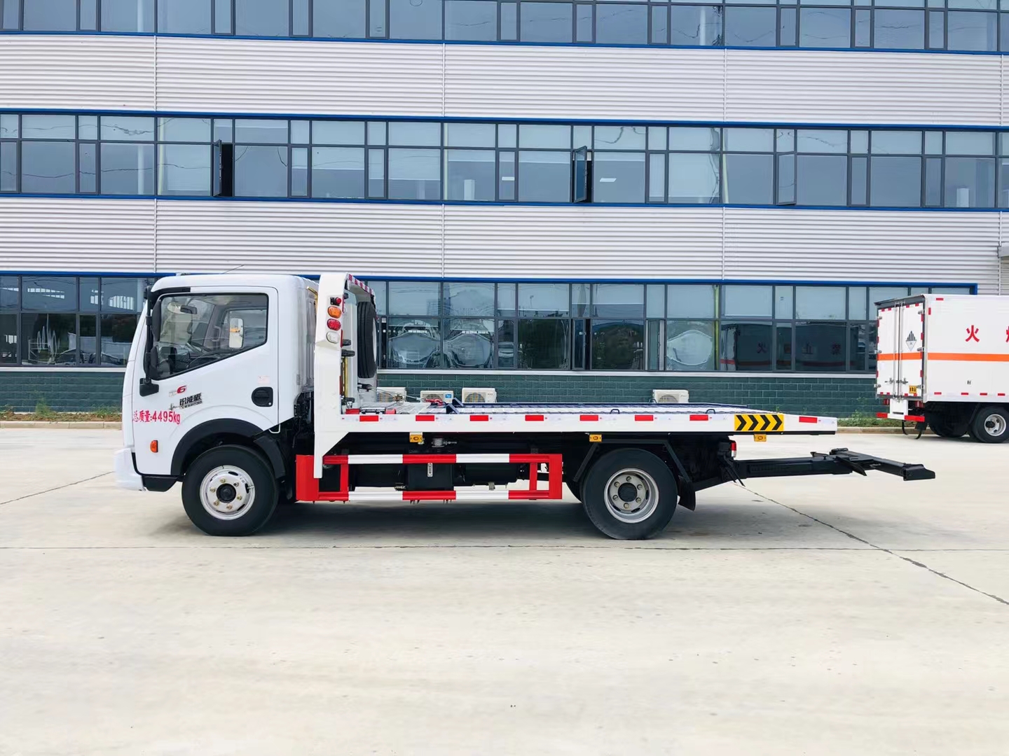 多利卡藍(lán)牌全落地清障車